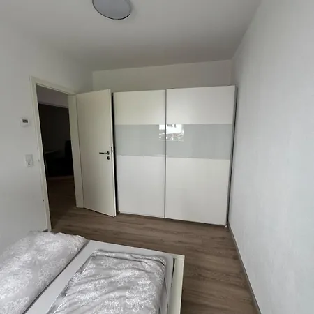 Newly Renovated City Apartment *